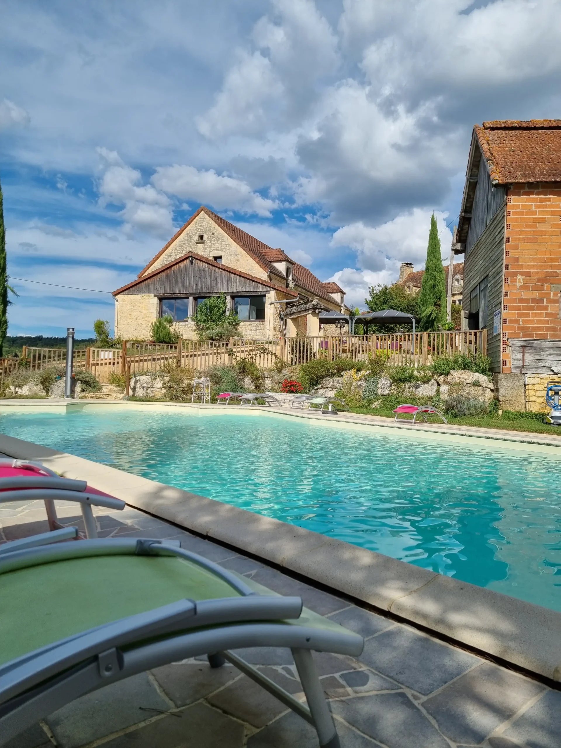 Le Bois de l'Ange, chambres et tables d'hôtes avec piscine, ping-pong et pétanque