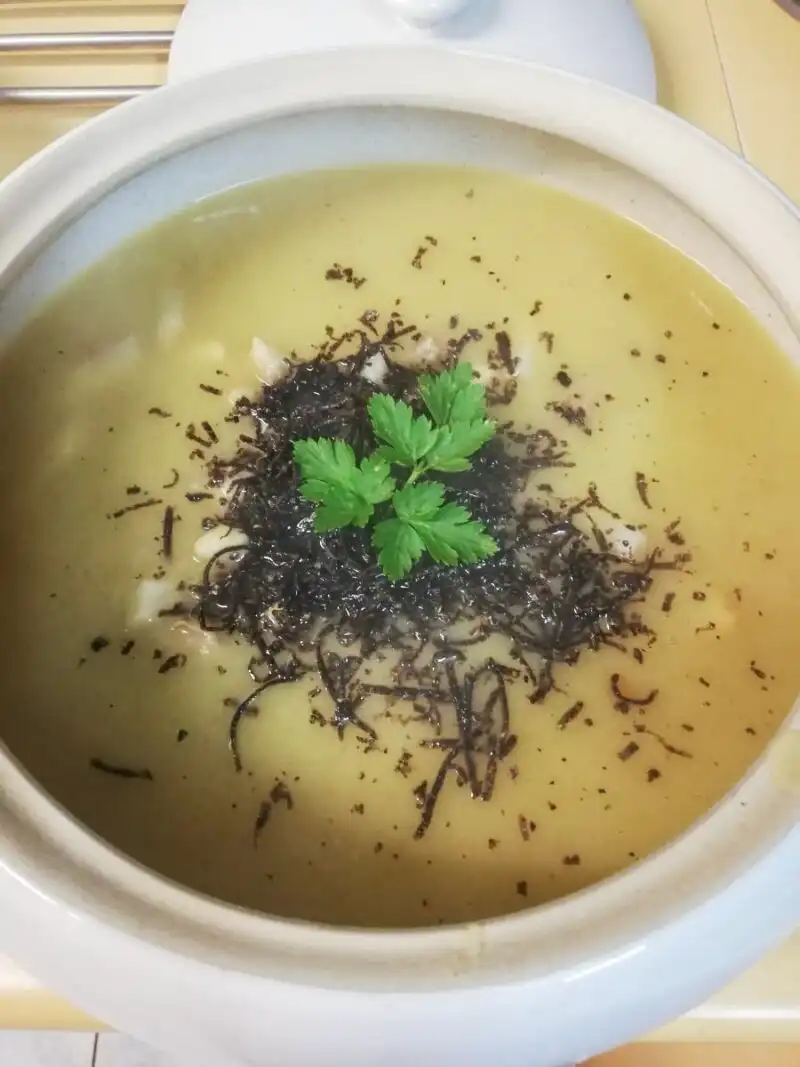 Séjour truffes : Velouté d'asperges truffées